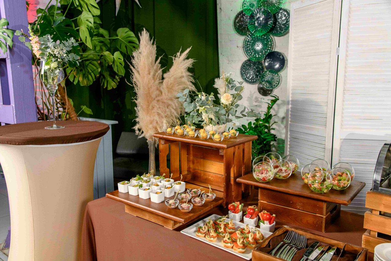 Арендовать Semicircular ecoloft with unique illumination