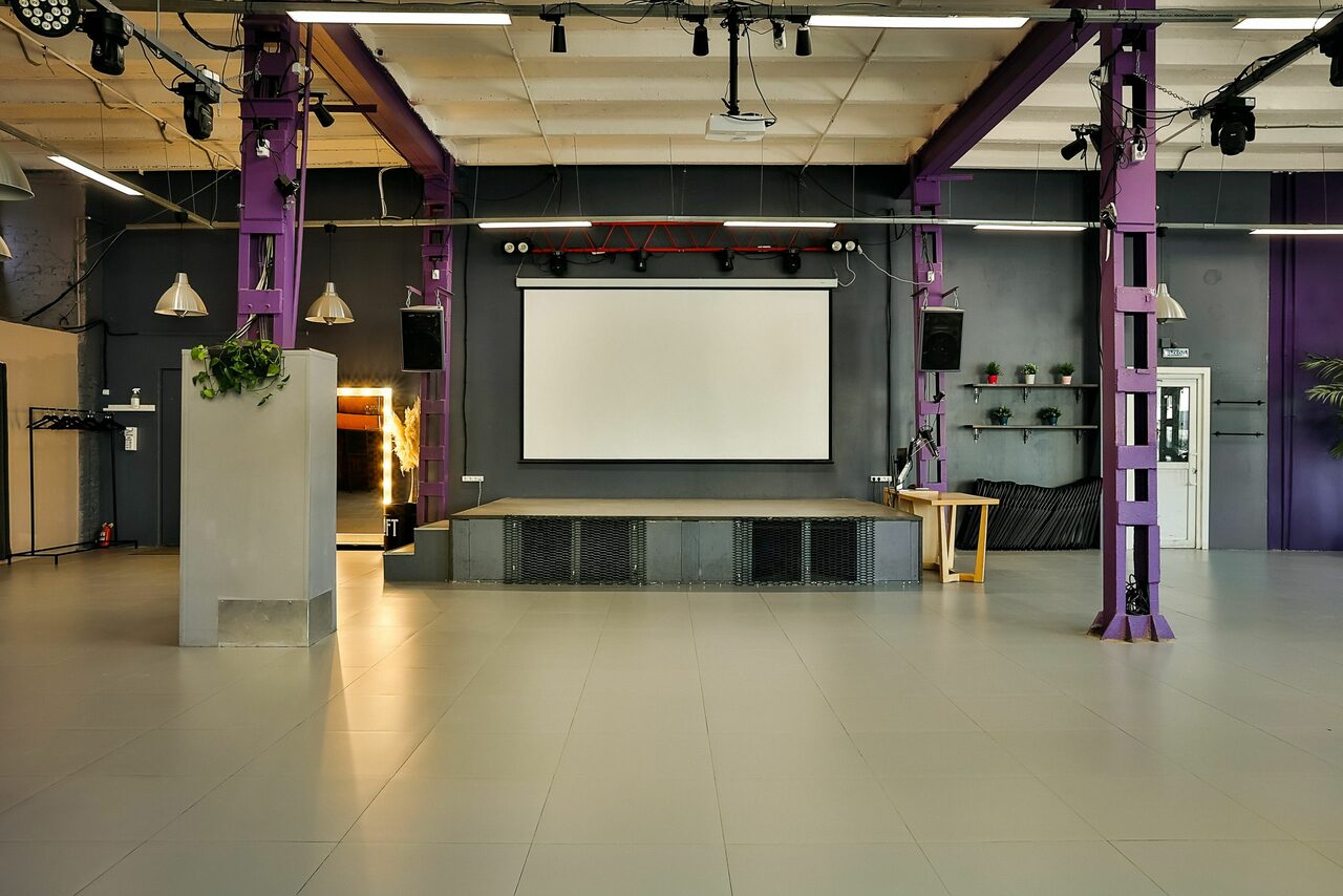 Арендовать Semicircular ecoloft with unique illumination