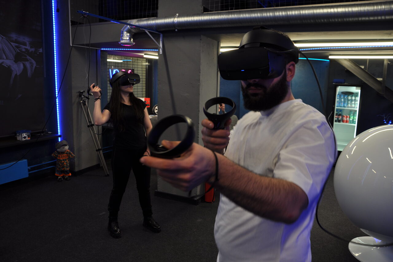 Арендовать  Closing virtual reality club