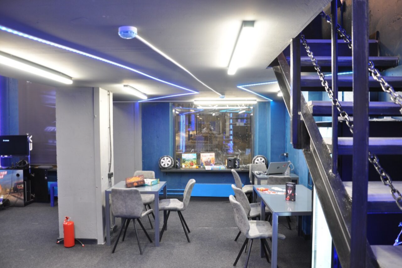 Арендовать  Closing virtual reality club